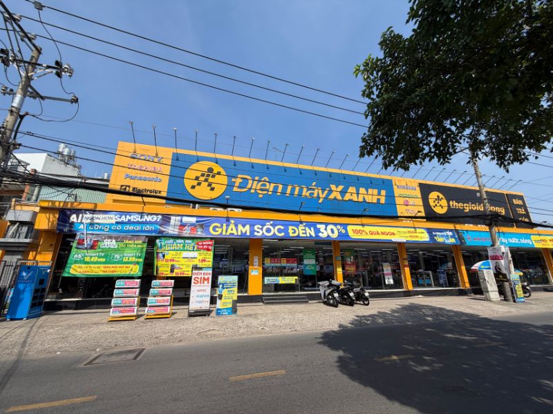 Siêu thị điện máy xanh tại Điện máy Xanh 328 Tân Kỳ Tân Quý, Phường Tân Sơn Nhì, Thành phố Hồ Chí Minh, Việt Nam